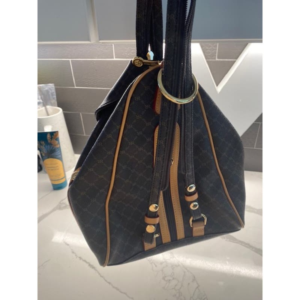 Beautiful Rioni Convertible Backpack - Picture 13 of 13